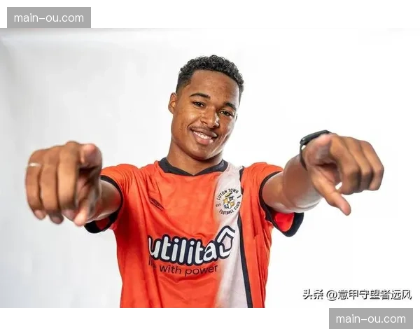 卢顿公布三月比赛大名单，新增两名U21球员